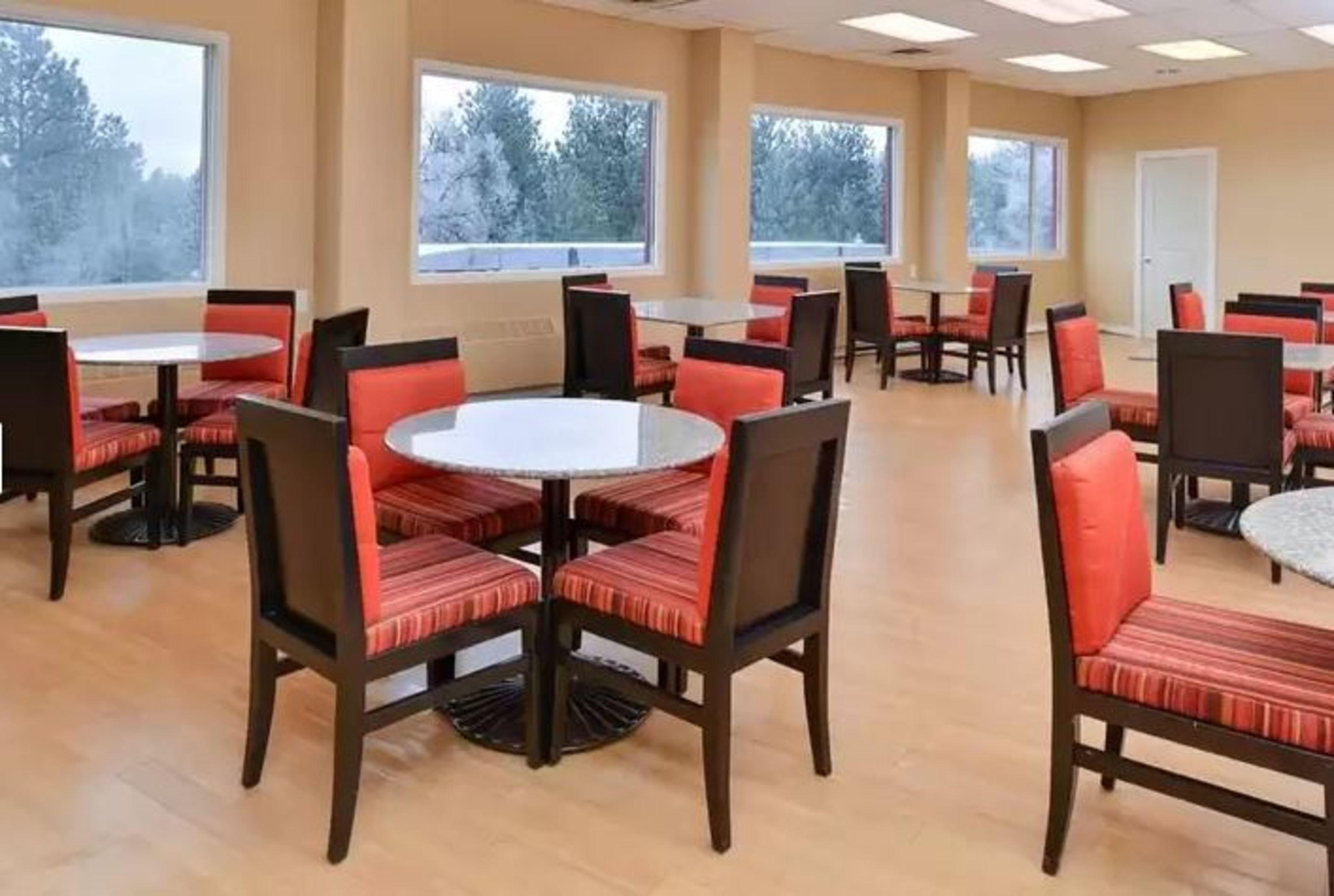 Quality & Airport Hotel
